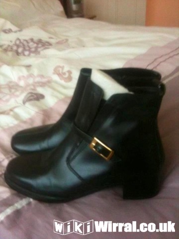 Attached picture mums boots.jpg